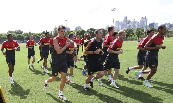 Ngày 25/7, các cầu thủ Man United sẽ có màn tái đấu với Drogba và Anelka trong trận giao hữu với CLB Thân Hoa Thượng Hải.